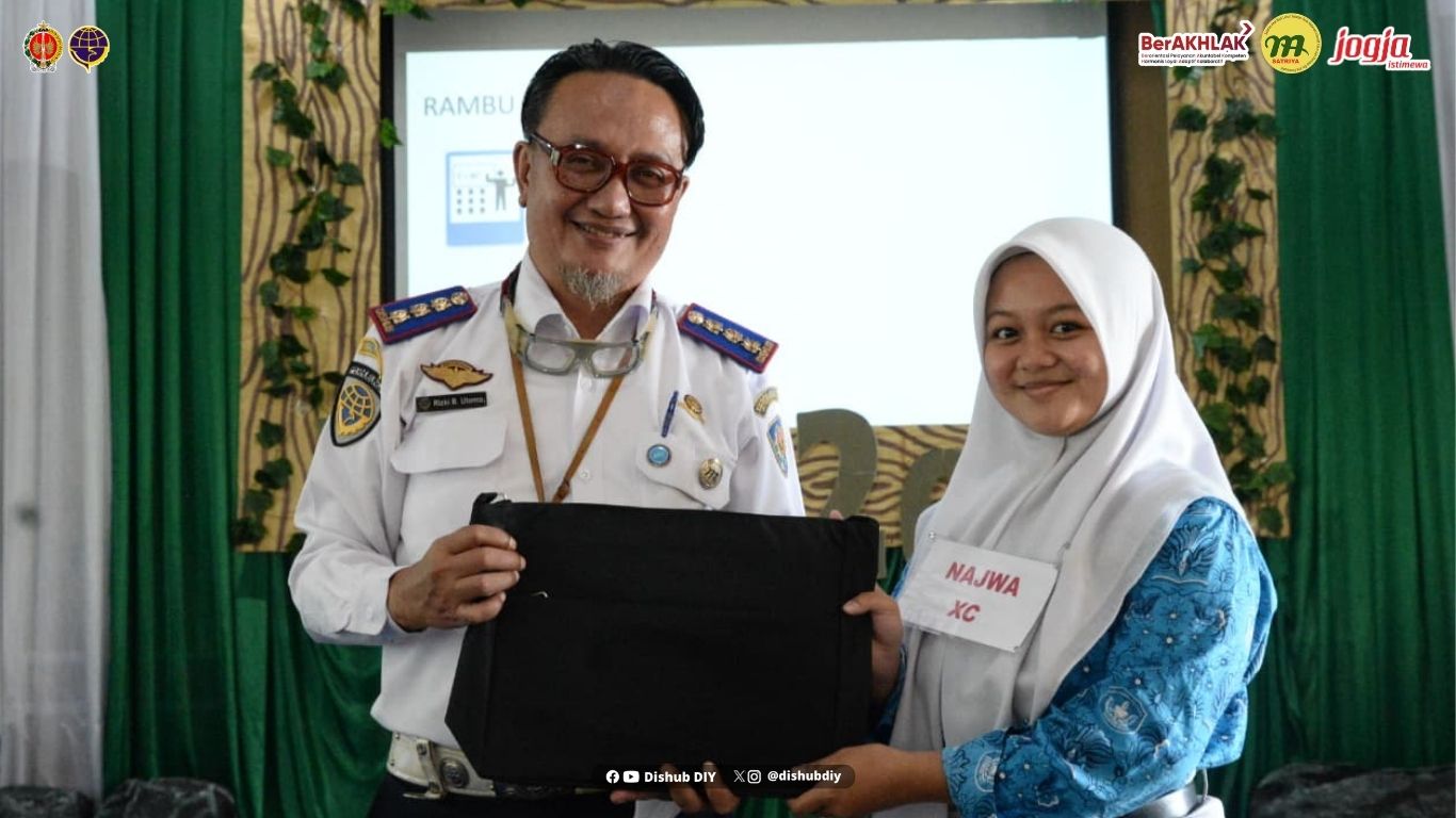 Dishub DIY Jadi Narasumber Sosialisasi Pelajar Tertib Berlalu Lintas di SMA Negeri 1 Pundong