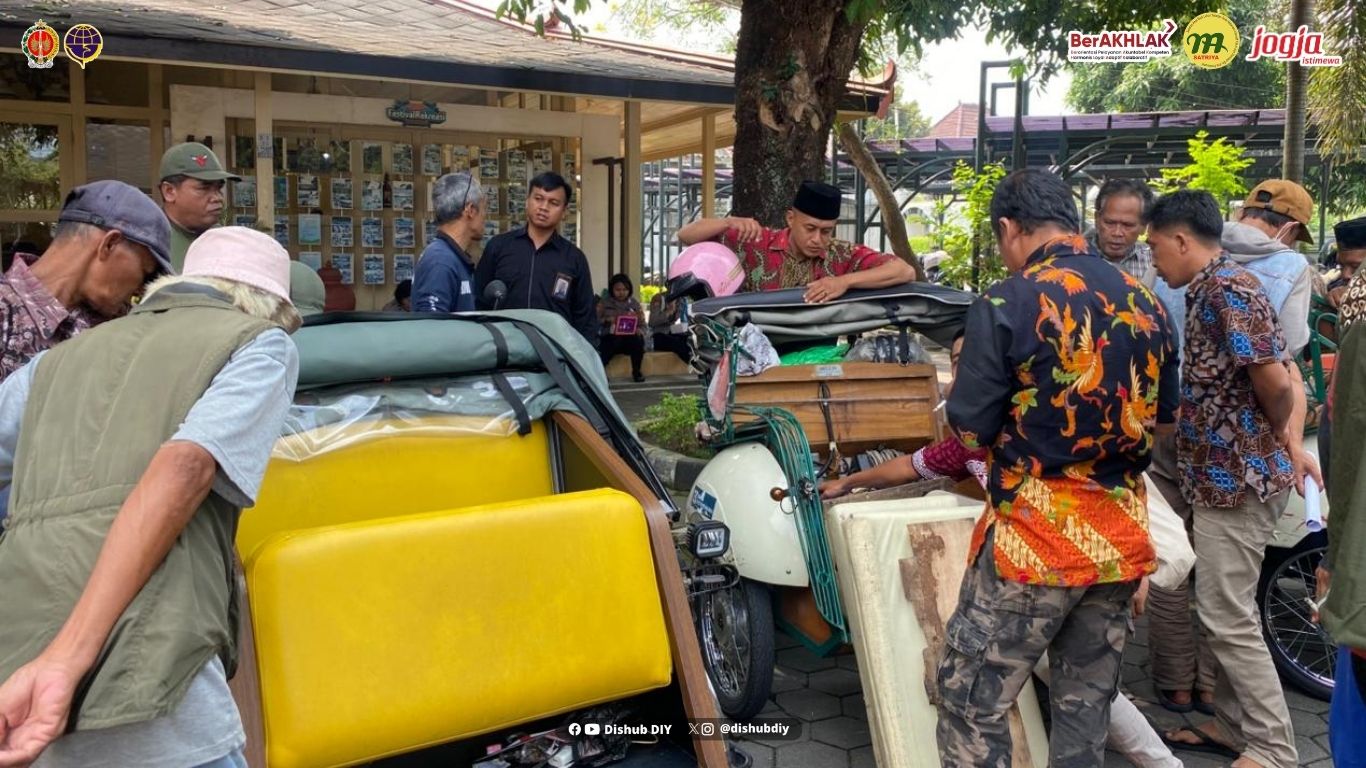 Pengemudi Becak Listrik Ikuti Pelatihan Kelistrikan dan Perawatan Sistem Kendaraan