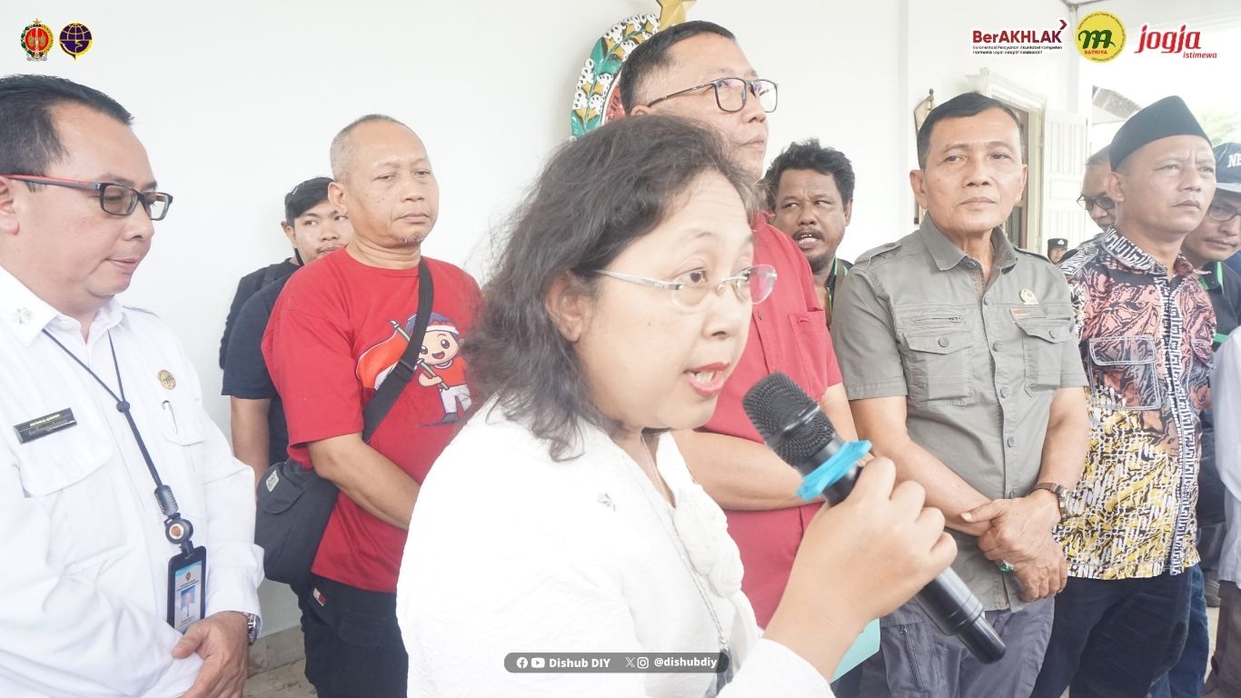 Dishub DIY Dampingi Aksi Forum Ojol Yogyakarta di DPRD DIY, Kepala Dinas Turut Tandatangani Petisi 