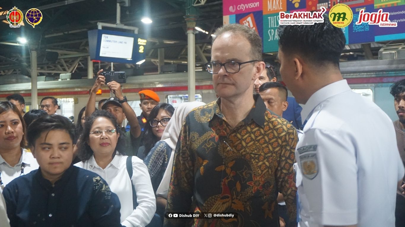 Kerja Sama Transportasi DIY-Inggris Menguat, Duta Besar Inggris Tinjau Stasiun Tugu Yogyakarta
